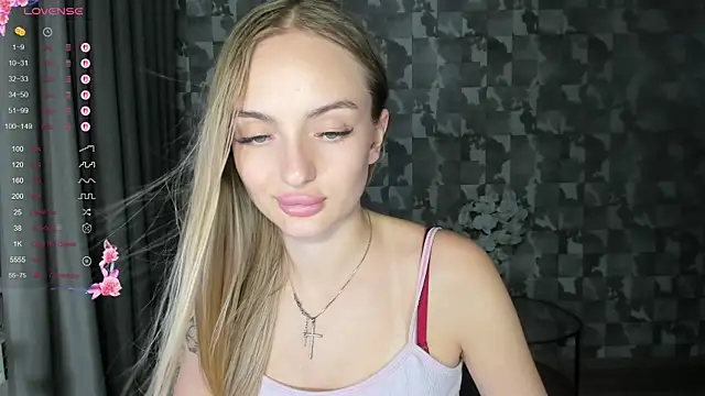 A_delina's Live XXX Chat