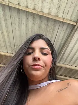 Isaa-Sweet Chat XXX live