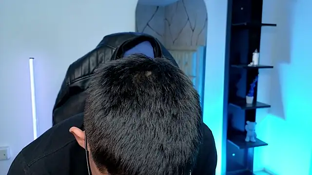 Živý XXX chat JamesCr_
