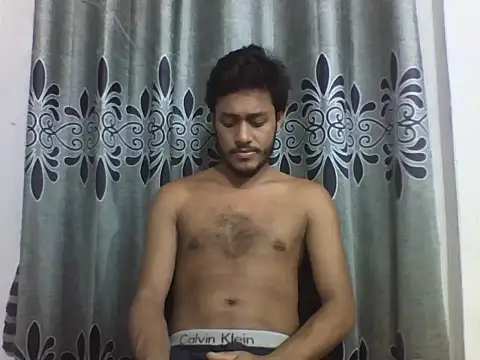 koushik10 Adlı Modelin Canlı XXX Sohbeti