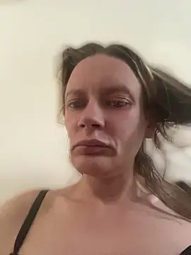 Scarlett2106: απευθείας συνομιλία ΧΧΧ