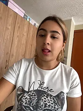 Miabonnett_ Adlı Modelin Canlı XXX Sohbeti