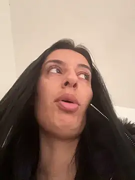Chat +18 de Catmila94 ao vivo