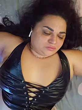 -CUTE-EVVIL- – Naživo XXX chat