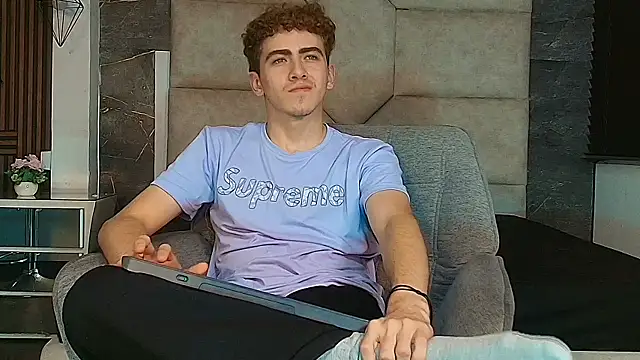 Czat XXX na żywo – Tyler_Mcrey