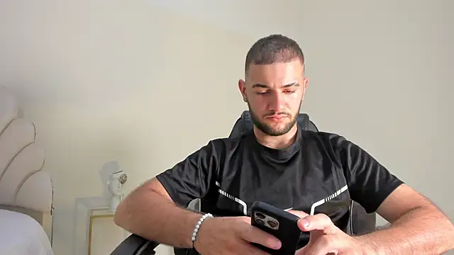 MaximusClark Live XXX-chat