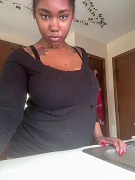Ebonythroat777 Show in webcam