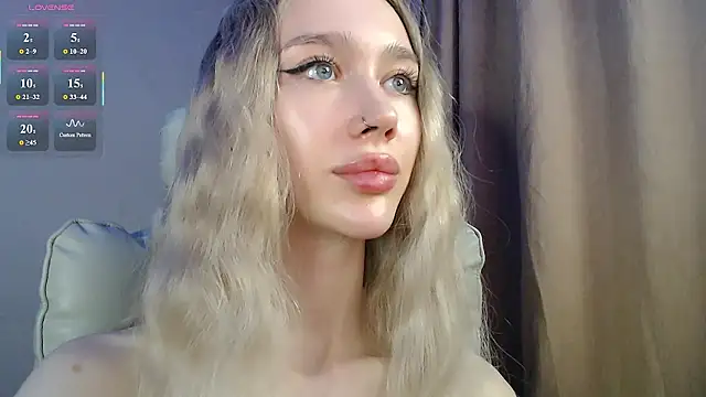 XXX chat uživo modela Des_ch