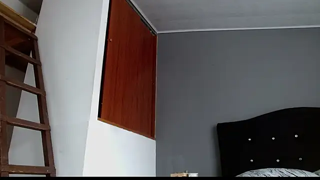 Chat XXX en directo de Emilia_1995