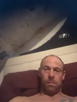 J19L84C – Naživo XXX chat