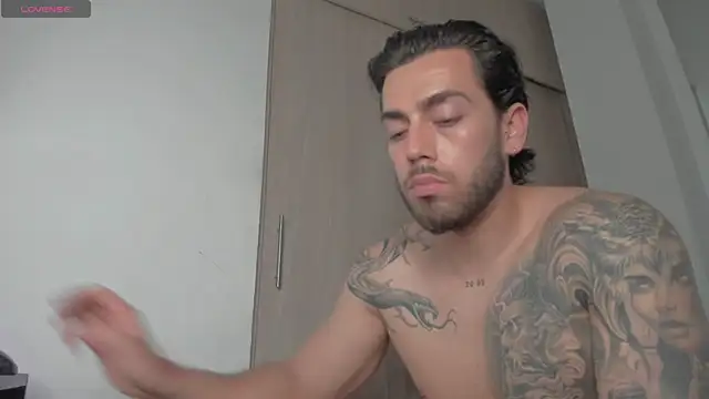 Axel__Blaze Chat XXX live