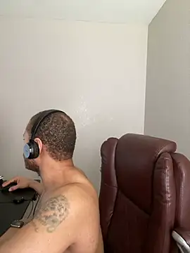 Fathero1timen Live XXX chat
