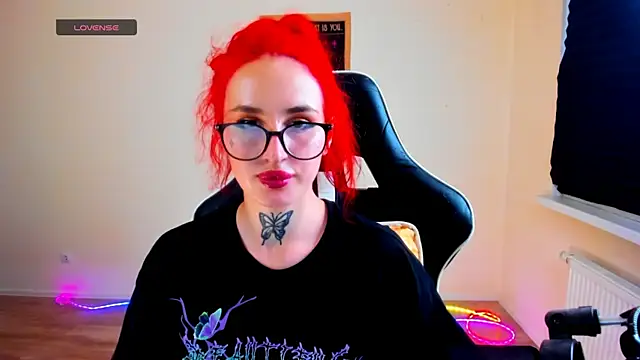your_tora Adl ı Modelin Canlı XXX Sohbeti