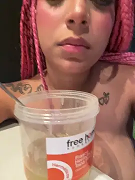 GiaRedd's Live XXX Chat