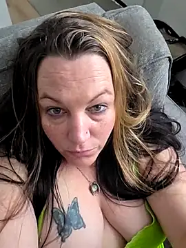 Queenemerald's Webcam Show
