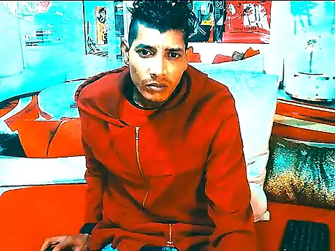 IndianSavageMale Adlı Modelin Canlı XXX Sohbeti