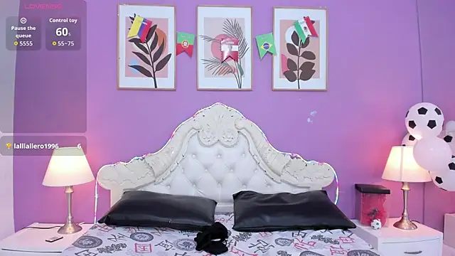 YayaQueen's Live XXX Chat