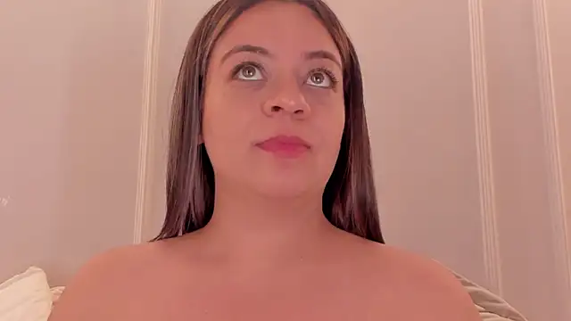 sarah-bonneth's Live XXX Chat