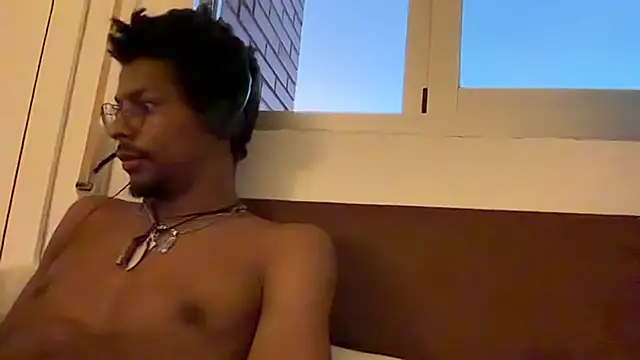 Czat XXX na żywo – HoleBreeder