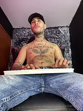king_of_desire: онлайн-секс-чат
