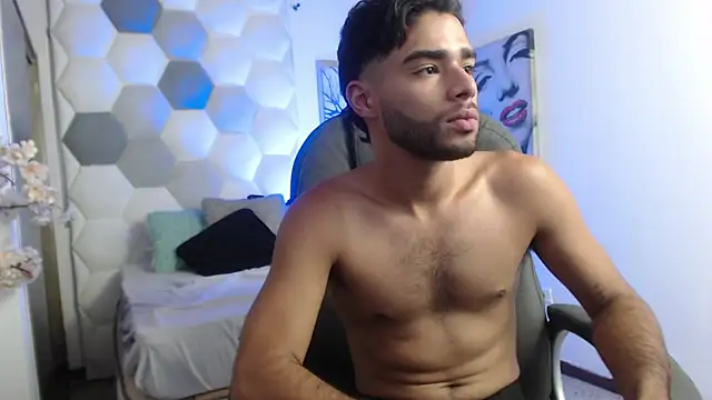 AlejandroGreco's Live XXX Chat