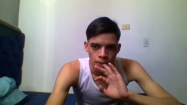 Latinos_2001 Live XXX-chat