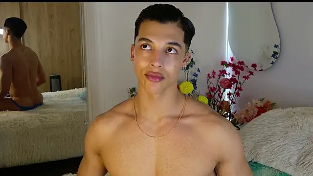 Troye_Williams 现场XXX聊天