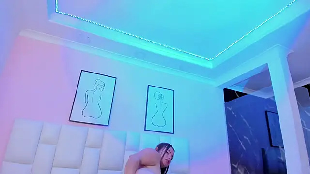 SARHA_ANTONELLI XXX чат на живо