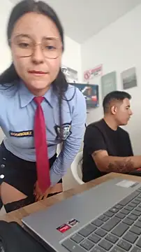 Chat +18 de Queen_linda1 ao vivo