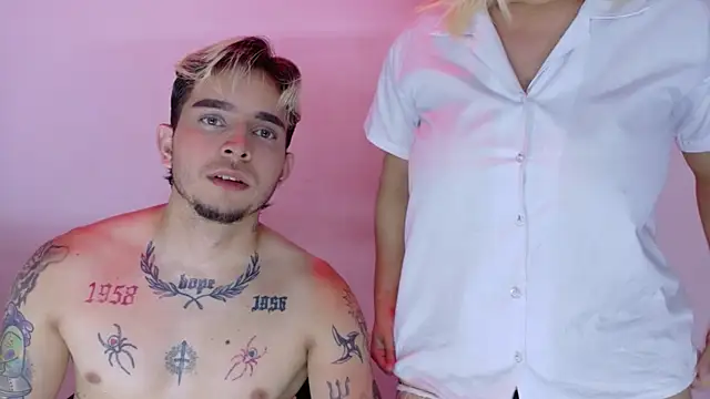 Chat +18 de AliceandMax ao vivo