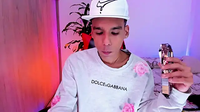 Damianwhite Chat XXX live