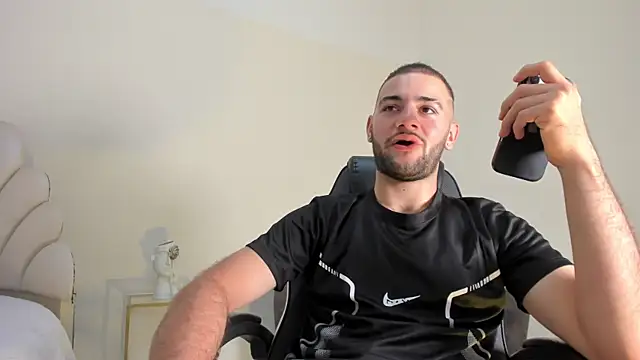 MaximusClark Chat XXX live