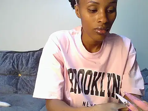 Fl0wrs_ Chat XXX in diretta