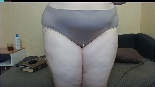 Woman_In_Black Chat XXX in diretta