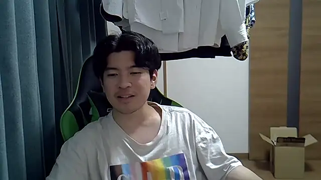 aokunvvvのウェブカメラショー