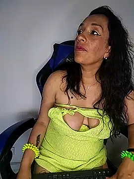 Chat +18 de Shantey_Laurent ao vivo