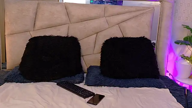 AlexAndAlbert live XXX chat