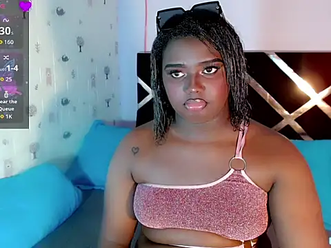 TheperfectblackTS webcam show