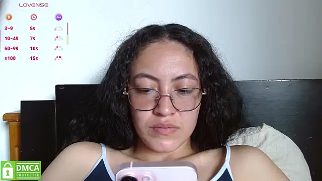 Chatroom XXX en direct de Amitlu_