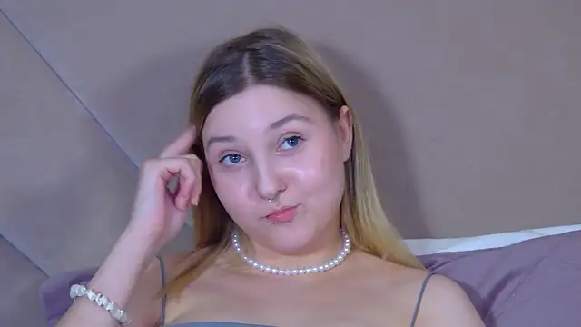 TinnaBurton Adlı Modelin Canlı XXX Sohbeti