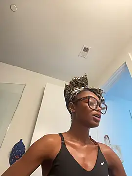 Princessssbby 现场XXX聊天