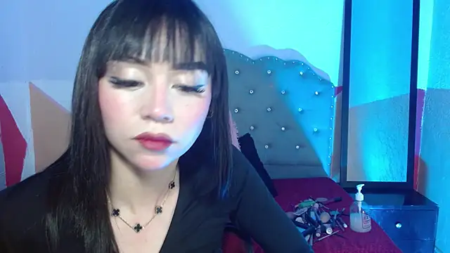 sofiaspring's Live XXX Chat