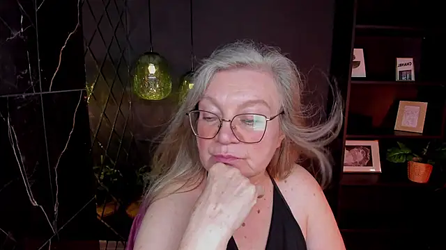 NataliMellow Chat XXX in diretta