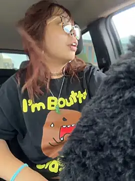 moan4mona 即時 XXX 聊天
