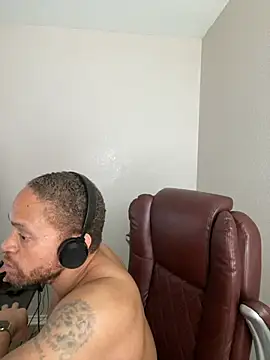 Chatroom XXX en direct de Fathero1time