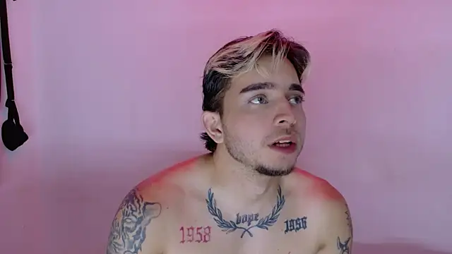 XXX chat uživo modela AliceandMax