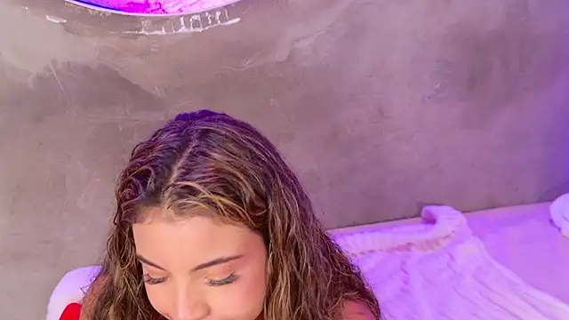Kaaory Adlı Modelin Canlı XXX Sohbeti