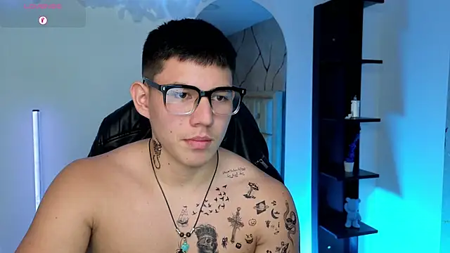 JamesCr_ Live XXX Chat