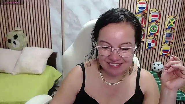 Sonialorens_ live XXX chat
