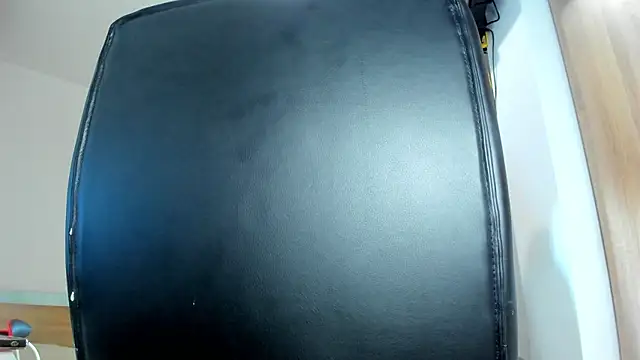 Findom_guy 现场XXX聊天